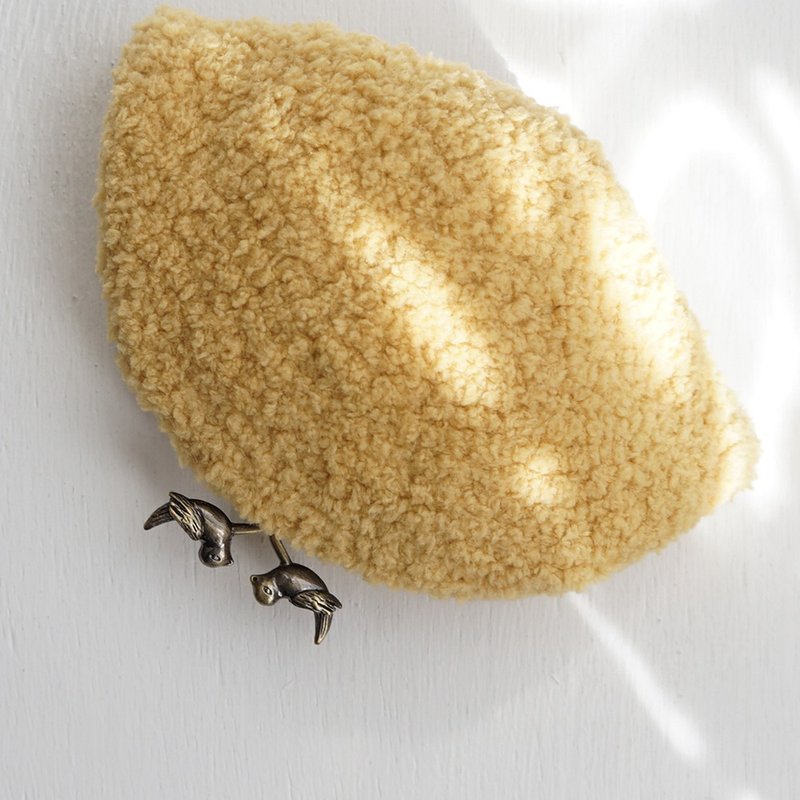 Ba-ba handmade Crochet pouch No.C1554 - 化妝包/收納袋 - 其他材質 黃色