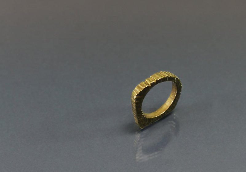 Texture series-square rough ore Bronze ring - แหวนทั่วไป - ทองแดงทองเหลือง สีส้ม