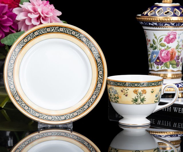 新品英国製ウェッジウッドインド花柄ファインボーンチャイナ 新品英国製ウェッジウッドインド花柄ファインボーンチャイナ