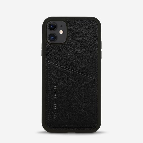 [STATUS ANXIETY]*WHO'S WHO*スマホケースiPhone16/Pro/Pro Max Status Anxiety Who's Who Leather Phone Case (iPhone) - Cocoa