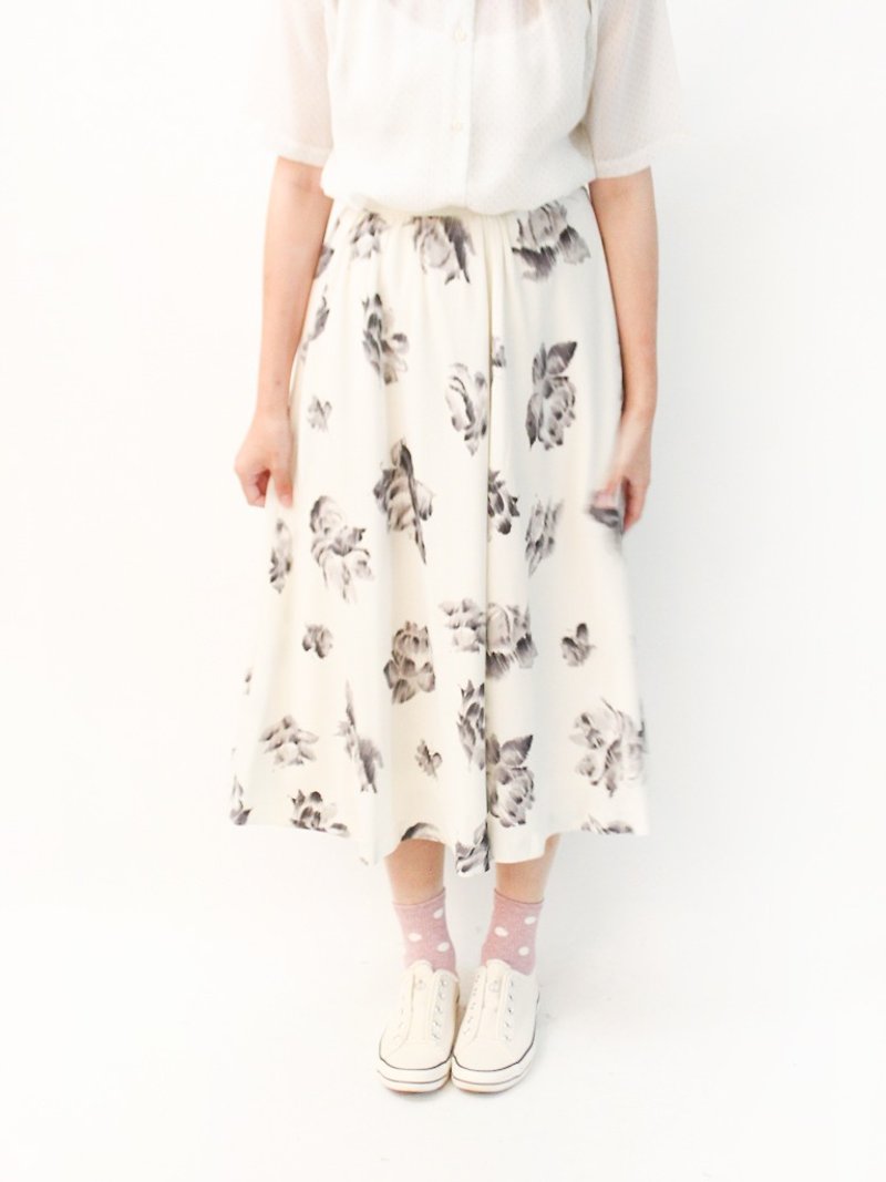 Retro Summer Japanese Adults Flower Illustration White Vintage Dress Vintage Skirt - กระโปรง - เส้นใยสังเคราะห์ ขาว