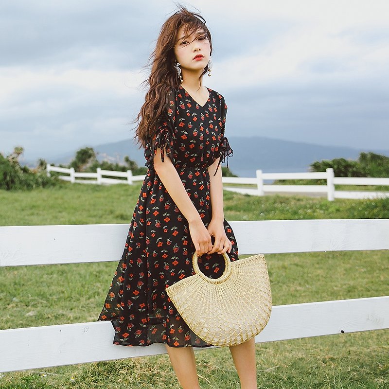 [6.5 9 fold from the audience] Anne Chen new literary female Drawstring short-sleeved floral dress dress 8294 - One Piece Dresses - Polyester Black