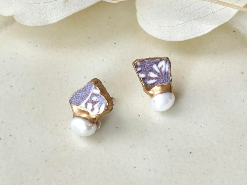 京焼　金継ぎ　サージカルステンレスピアス　紫　花柄　淡水パール　天然石　 伝統工芸　No.343 - 耳環/耳夾/耳骨夾 - 陶 紫色