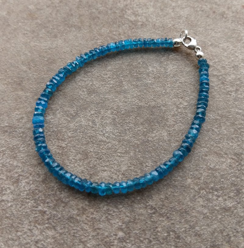 Neon Blue Apatite Sterling Silver bracelet - Bracelets - Gemstone Blue