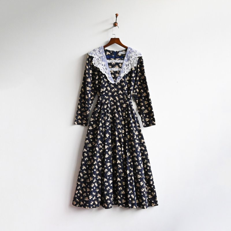 【蛋植物古著】雪蹤線繡燈芯絨翻領古著洋裝 - 洋裝/連身裙 - 其他人造纖維 