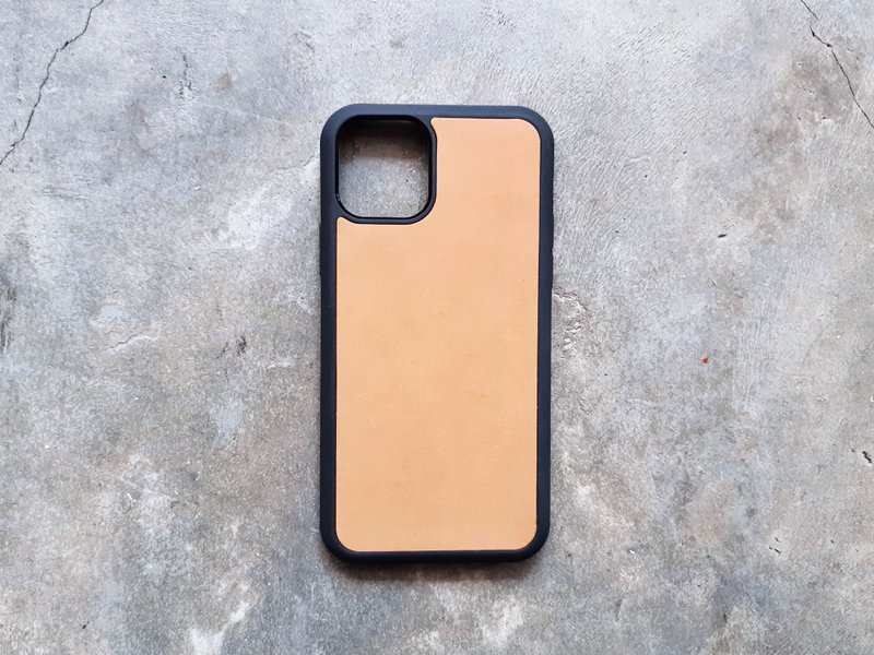 皮革手機殻 材料包 iPhone16 Pro Plus Xs Max XR 意大利 刻名 - 皮件/皮革 - 真皮 咖啡色