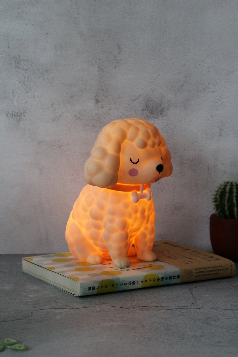Imported from the United Kingdom, fun and cute LED night light (brown poodle style) - โคมไฟ - พลาสติก ขาว