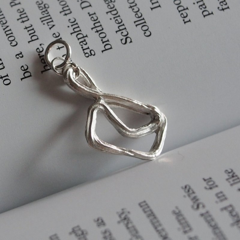 一銀勾勒【誰家的信封】999純銀/項鍊吊墜/銀黏土手作 - 項鍊 - 純銀 銀色