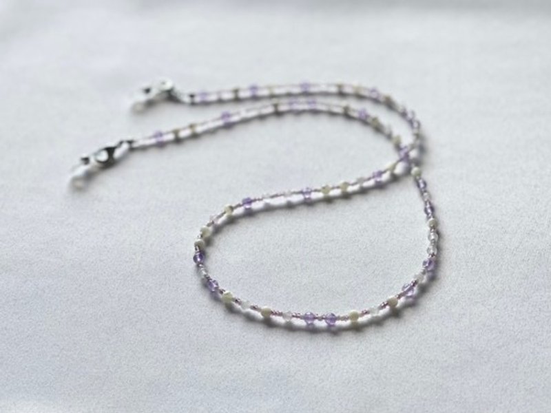 3 kinds of natural stones Lavender amethyst and beaded mask strap necklace Glass cord Wisteria - เชือก/สายคล้อง - เครื่องประดับพลอย สีม่วง