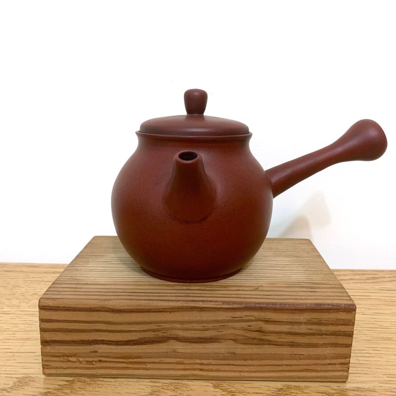 台灣【朱泥】手拉坯薄胎KyuuSu橫手急須壺8 - 茶具/茶杯 - 陶 紅色