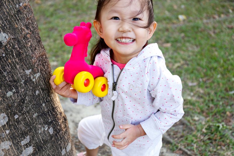 美國 Rubbabu 純天然乳膠 動物大車 - - Giraffe 粉紅長頸鹿車 - - 可生物分解 嬰幼兒 綠色玩具 - 寶寶/兒童玩具/玩偶 - 其他材質 粉紅色