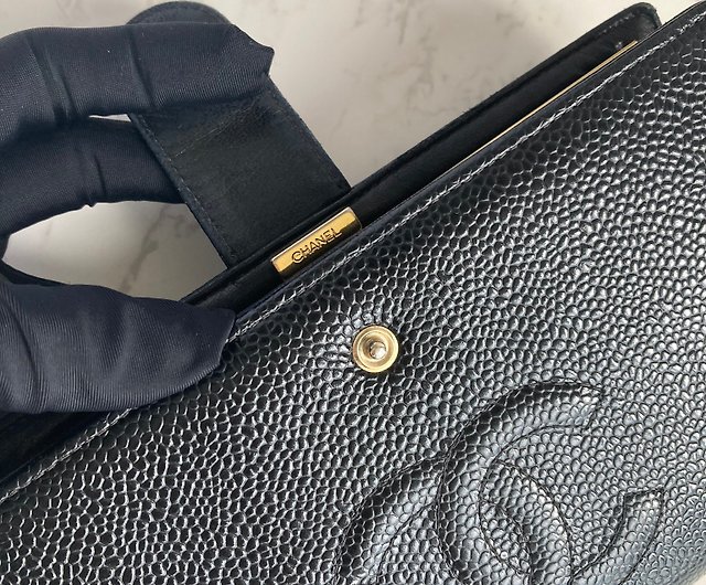 LA LUNE】Vintage Chanel Classic Black Caviar Genuine Leather Long Wallet  Purse - Shop LA LUNE Vintage: Antiques from Japan Wallets - Pinkoi