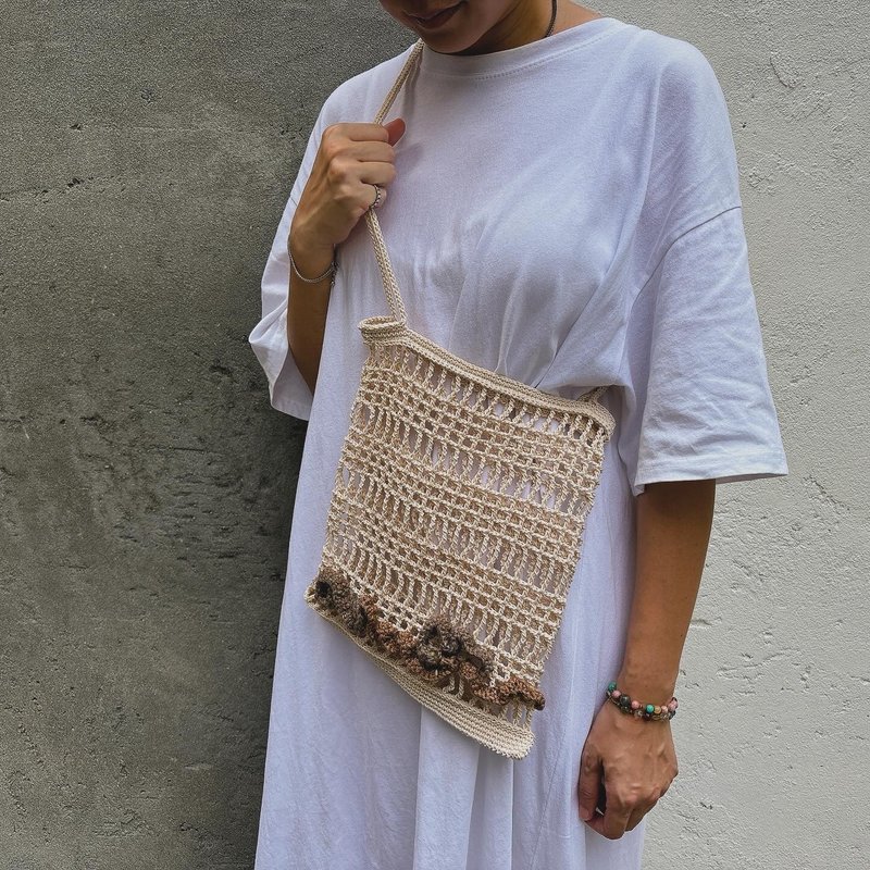 Spot Chaotic creation series white cotton blended handbag chokdee - Handbags & Totes - Cotton & Hemp 