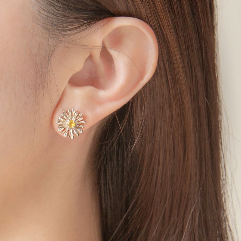 Daisy Earrings 雛菊純銀寶石耳環 花花 花朵 純銀耳環 送禮推薦 - 耳環/耳夾/耳骨夾 - 純銀 銀色