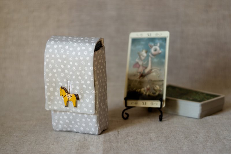 Yellow Horse Grey Cotton Tarot Cards Case Oracle Deck Pouch Tarot Deck Holder - Other - Cotton & Hemp Gray