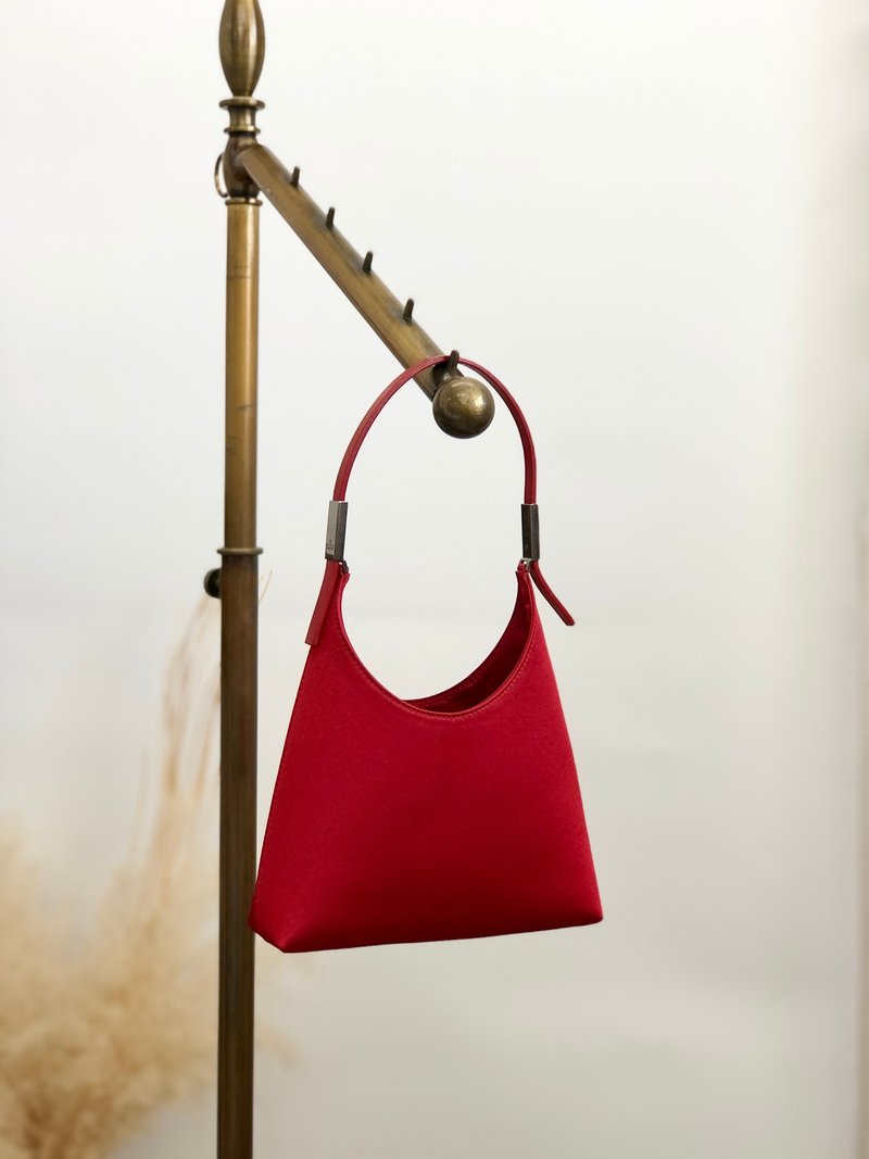 【 日本直送　名牌中古包 】GUCCI グッチ ハンドバッグ レッド サテン ミニバッグ ポーチ vintage ヴィンテージ オールド gnytpd - 手提包/手提袋 - 棉．麻 紅色
