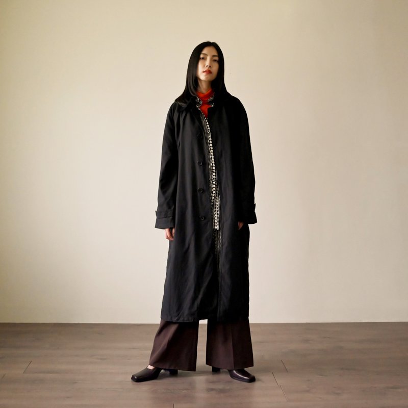 【NaSuBi Vintage】拼接毛領炭黑長版古著風衣 - 女大衣/外套 - 其他人造纖維 黑色
