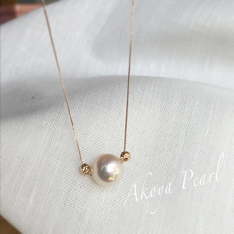 [K10 gold] Akoya pearl and K18 gold star engraving gold ball necklace - Necklaces - Pearl White