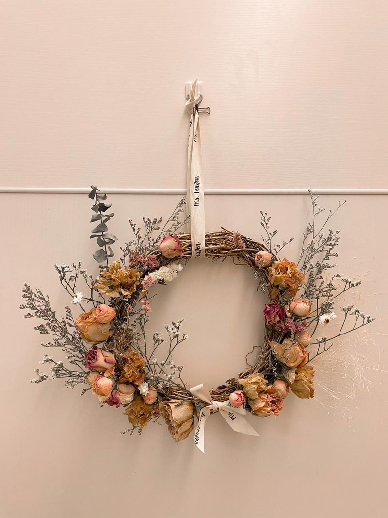 Dry Mixed Rose Vintage Gold Wreath 25CM - Items for Display - Plants & Flowers Pink