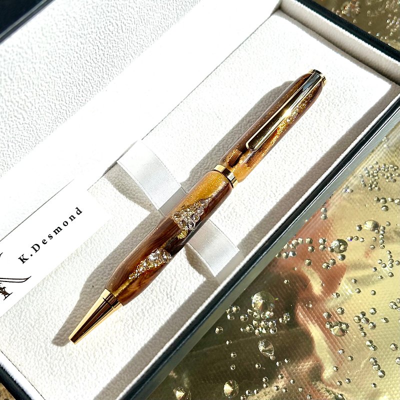 【Jewelry ballpoint pen】Yakusugi and zirconia ballpoint pen For a gift to pray fo - Ballpoint & Gel Pens - Wood Gold