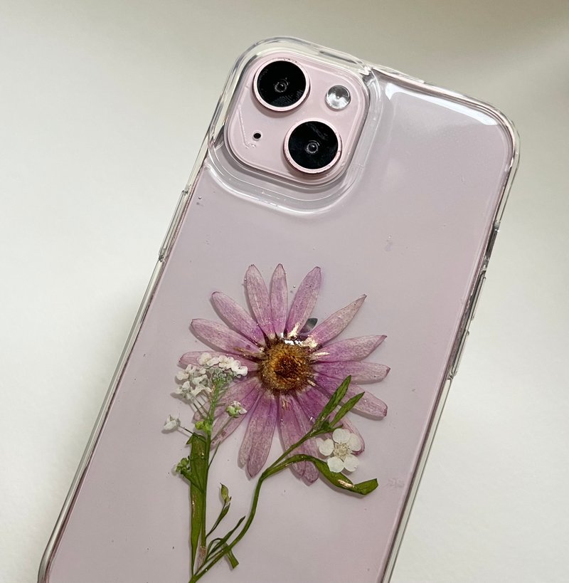 Marguerite pressed flowers phonecase - เคส/ซองมือถือ - พลาสติก สีม่วง