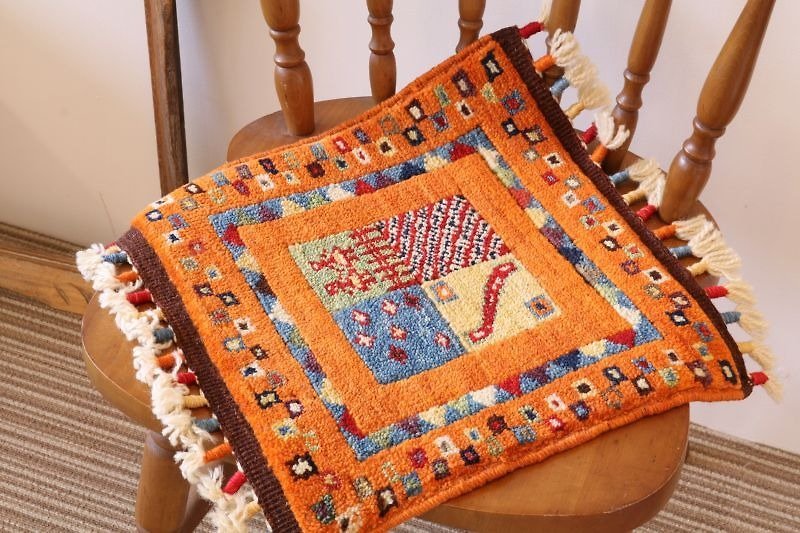 オレンジ 手織り 絨毯 座布団サイズ ウール 草木染め - 毛布・かけ布団 - その他の素材 オレンジ