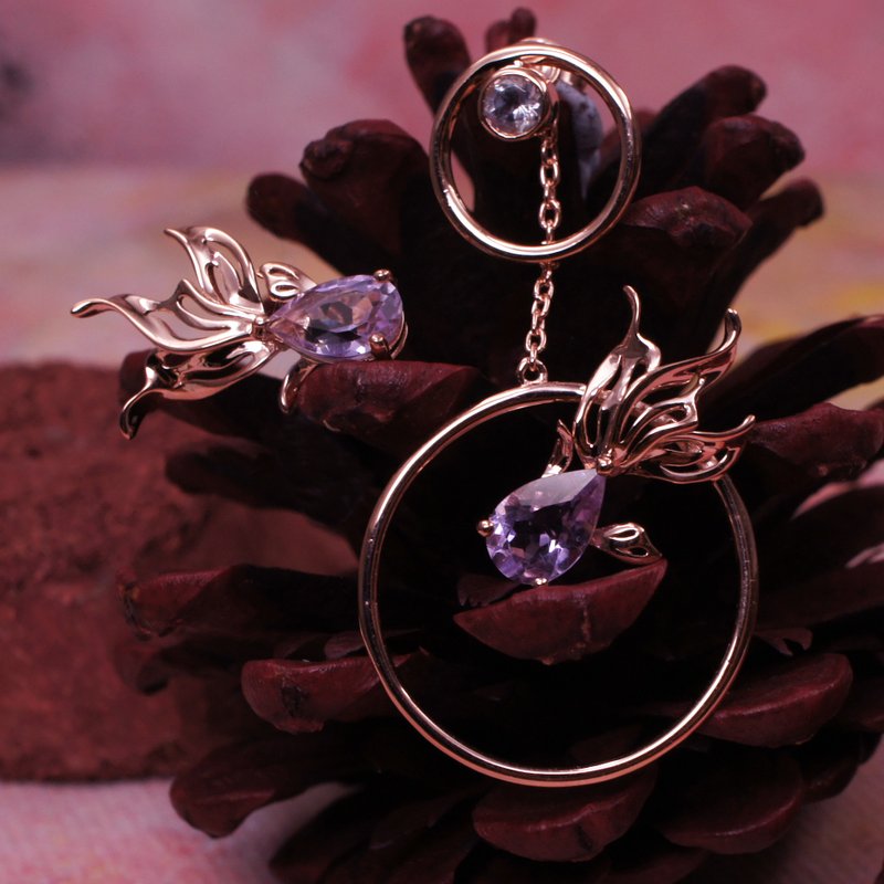 GOLD FISH - Amethyst 18K Rose Gold Plated Silver Unbalance Earring - ต่างหู - เครื่องเพชรพลอย สีม่วง