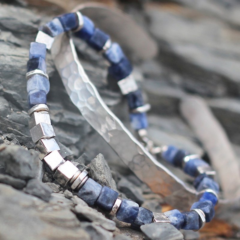 Blue veined silver. Natural mineral sterling silver bracelet, natural blue veined Stone, calming the mind, simple texture - Bracelets - Gemstone Blue