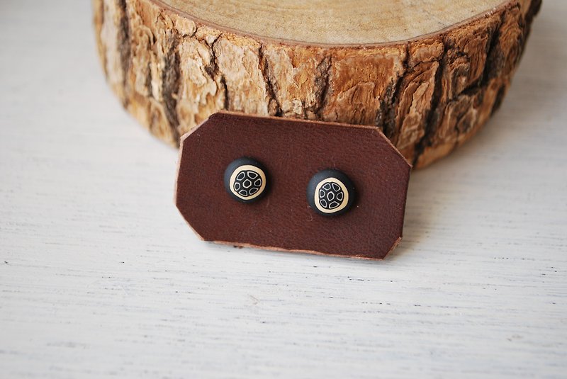 Little bitty earrings black - Earrings & Clip-ons - Other Materials Black