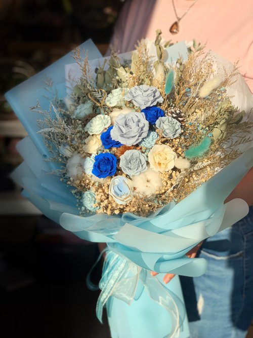 Bouquet of blue roses. Valentine's day.Dry flower bouquet.Proposal.Anniversary.  - Shop TaoChin floral Dried Flowers & Bouquets - Pinkoi