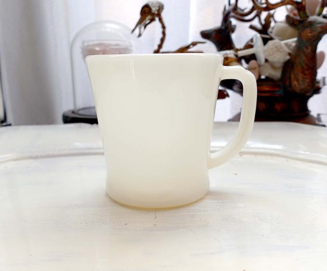 60's American antique FIRE KING classic white translucent