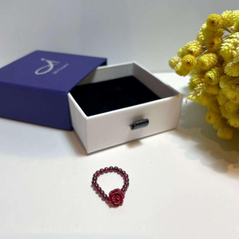 Natural Garnet Crystal Rose Cinnabar Ring - แหวนทั่วไป - คริสตัล สึชมพู
