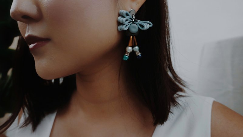 LUNA Earrings //MARINE - 耳環/耳夾 - 其他材質 藍色