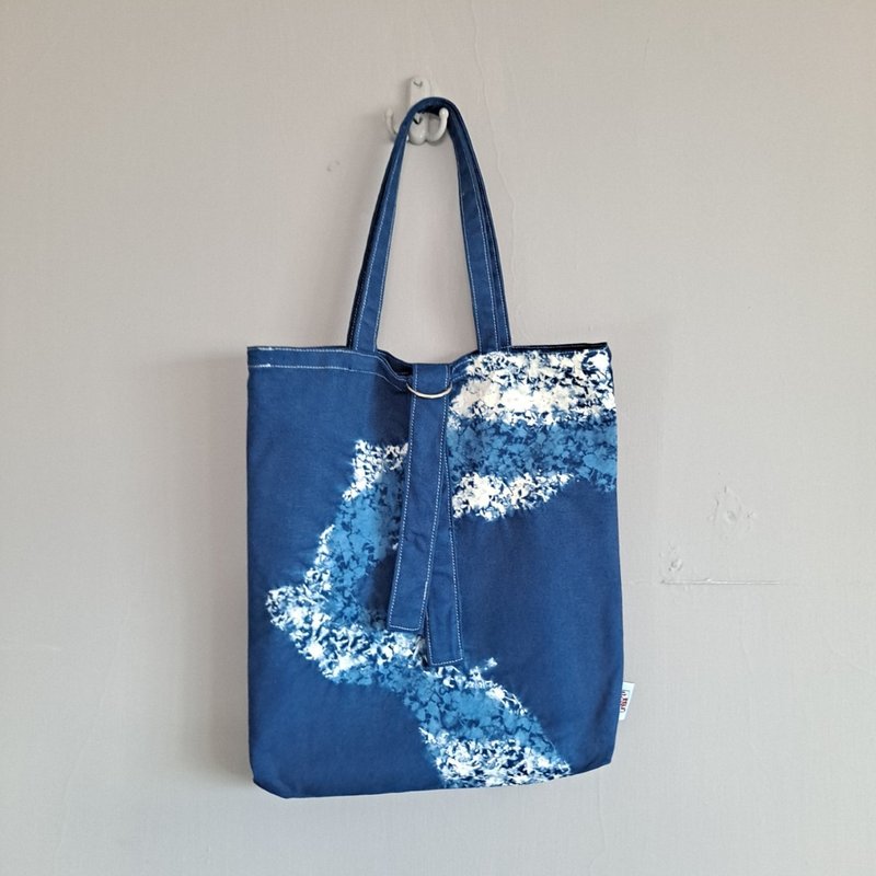 Aizen-blue pattern large gift bag (including straps) - Handbags & Totes - Cotton & Hemp Blue