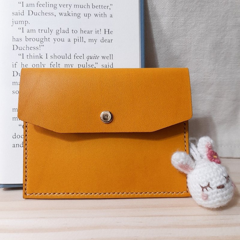 Business card holder/coin purse/small wallet/small storage bag/genuine leather/handmade/strong magnetic buckle/mango yellow - กระเป๋าใส่เหรียญ - หนังแท้ 