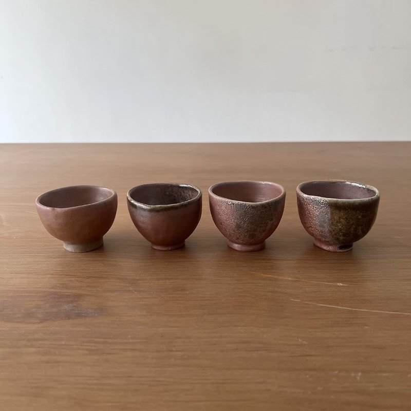 Wood-fired pottery hand-made small round cup - ถ้วย - ดินเผา สีนำ้ตาล