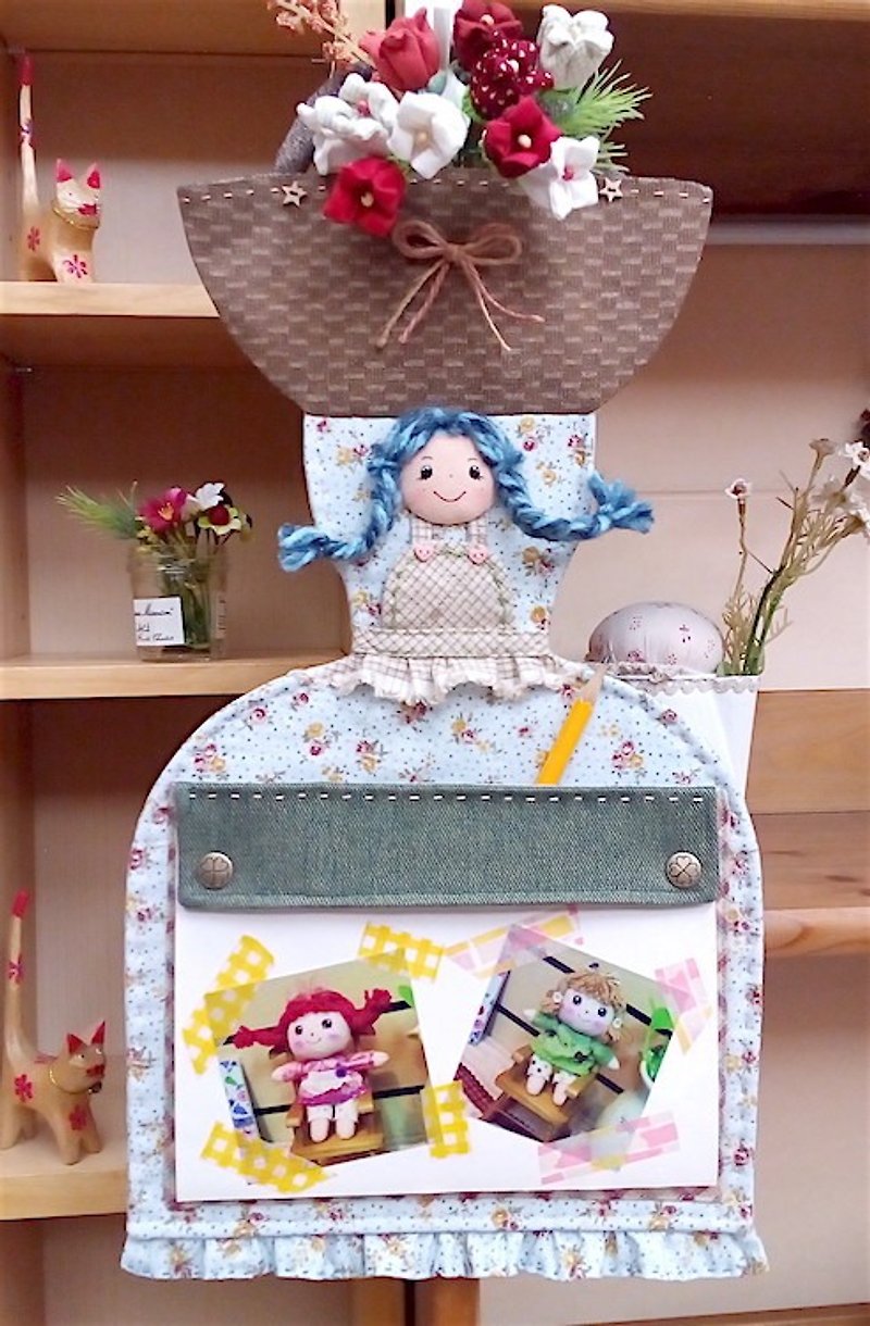 Tulip Girl with Multifunctional Storage Bag - กล่องเก็บของ - ผ้าฝ้าย/ผ้าลินิน สีน้ำเงิน