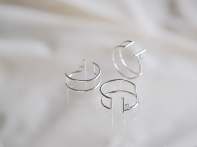 Topaz modern design ring ホワイトトパーズシルバーリング　silver925　フリーサイズ - 戒指 - 其他金屬 銀色
