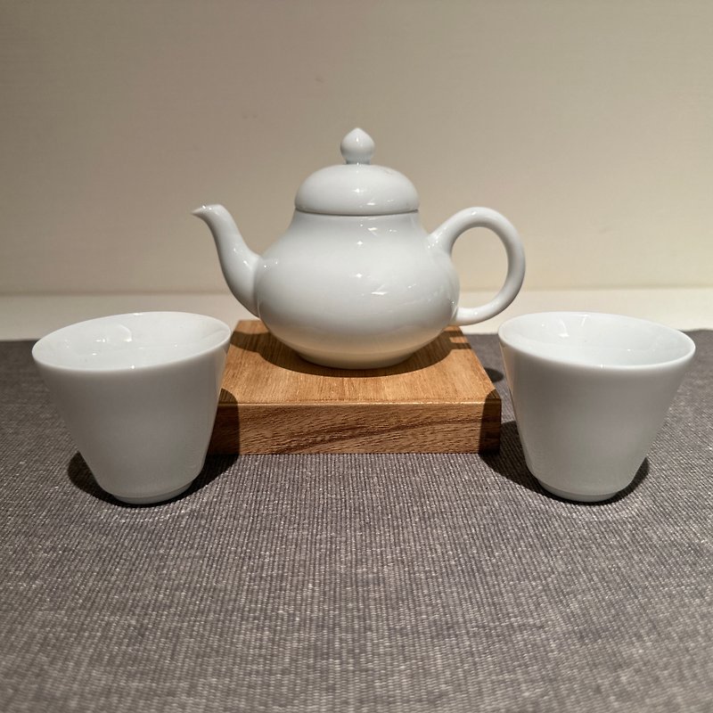 [Porcelain] Ball-shaped moist porcelain pot (one pot, two cups) exquisite teapot - ถ้วย - วัสดุอื่นๆ 