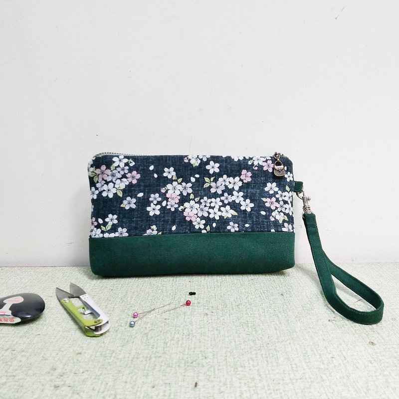 Flowers - cosmetic zipper  pencil bag - Clutch Bags - Cotton & Hemp Green