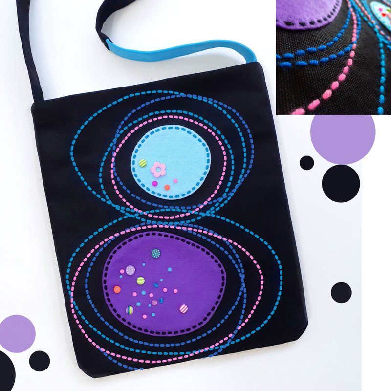 ปักมือ handmade tote กระเป๋าผ้าแคนวาส 14 ออนซ์ ดีไซน์เก๋โดดเด่น 12x13.5 นิ้ว - กระเป๋าถือ - วัสดุอื่นๆ สีดำ