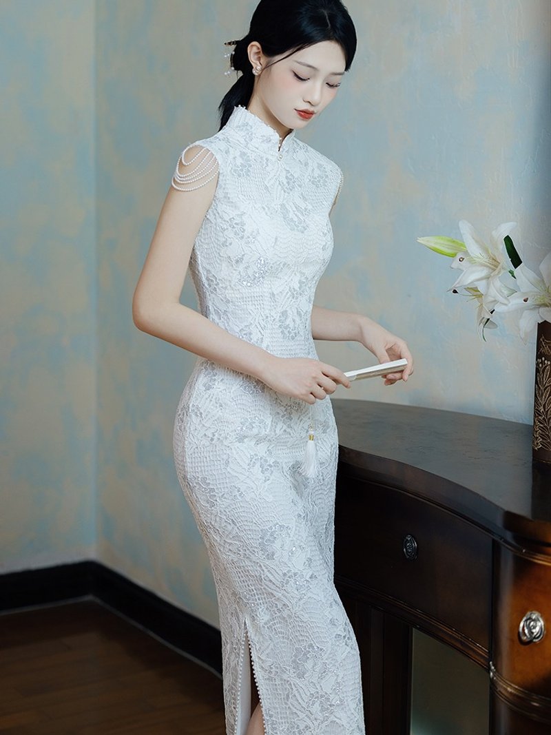 White engagement certificate retro summer style light wedding dress temperament lace sleeveless cheongsam dress - กี่เพ้า - เส้นใยสังเคราะห์ ขาว