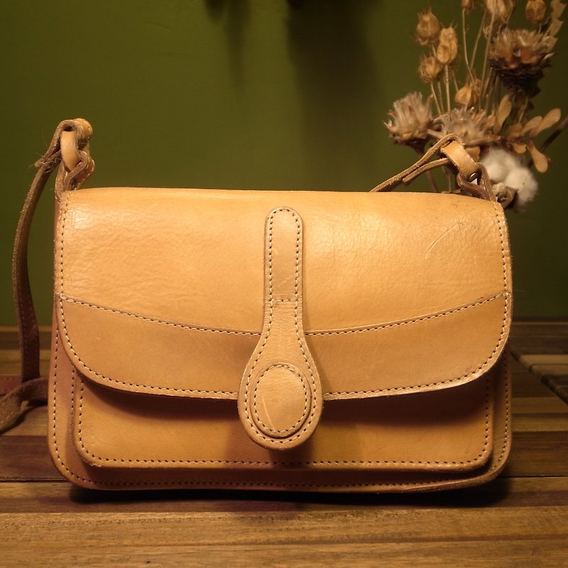 Old bone caramel leather side backpack VINTAGE - กระเป๋าแมสเซนเจอร์ - หนังแท้ สีนำ้ตาล