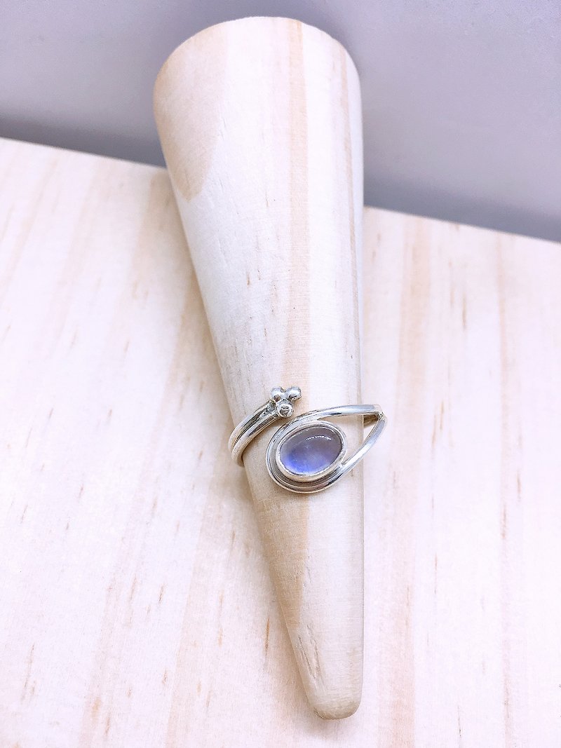 Moonstone Ring Handmade in Nepal 92.5% Silver - General Rings - Gemstone 