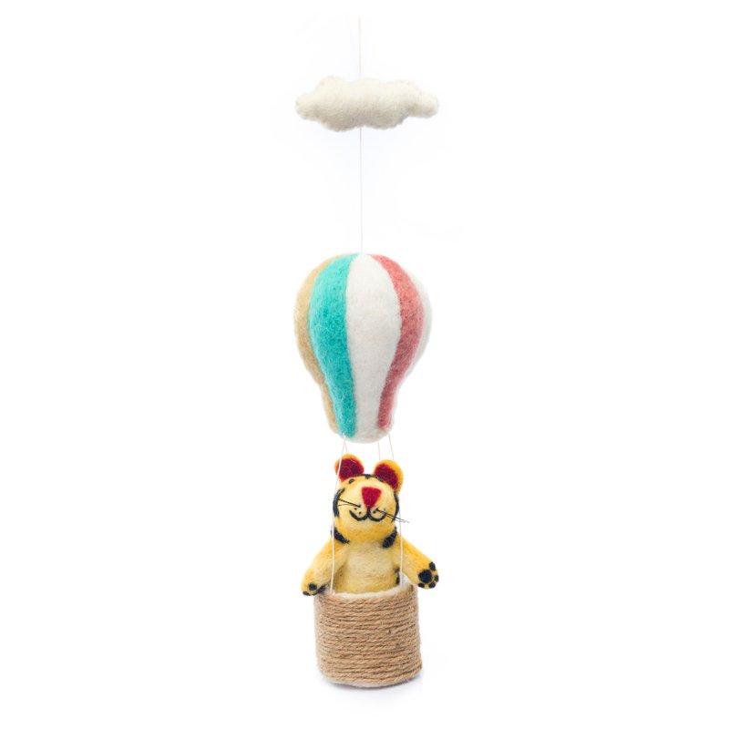 Wool Felt Charm / Little Tiger with Hot Air Balloon / Linen Round Basket - ตกแต่งผนัง - ขนแกะ สีส้ม