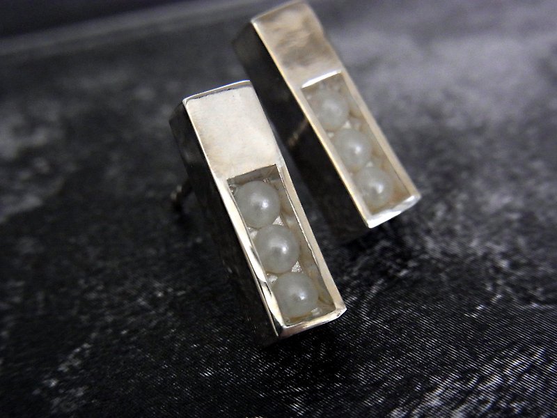 【Order Production】 3 Pearl Earring / silver - Earrings & Clip-ons - Sterling Silver Silver