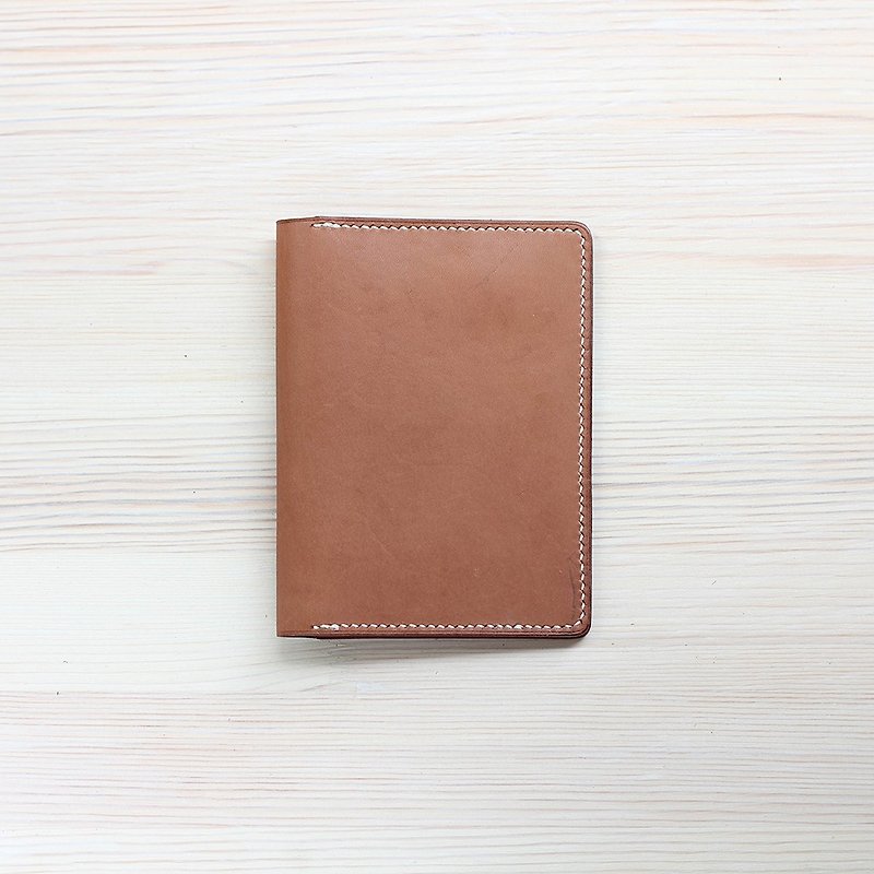[Yingchuan Handmade] Love Travel Passport Holder/Red Coffee/Cowhide Pure Hand-stitched - Passport Holders & Cases - Genuine Leather Khaki