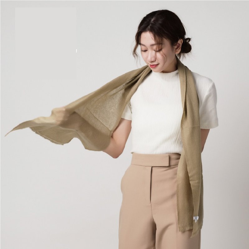 Caramel yellow | Narrow plain cashmere scarf - Scarves - Wool Yellow