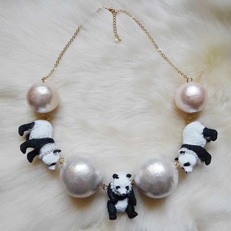 Walking Panda x Big Pearl Necklace - Necklaces - Plastic White