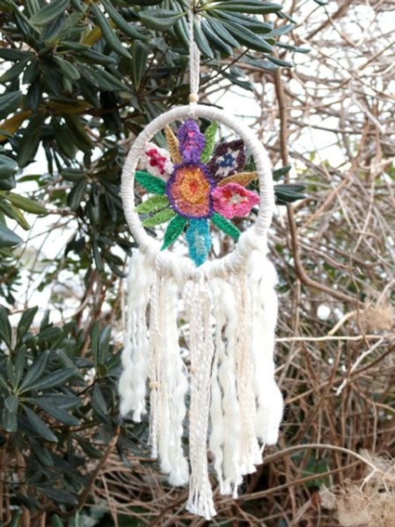 [プリオーダー]✱花ドリームキャッチャーチャーム✱（17センチメートル）の縁編み - 置物 - コットン・麻 多色